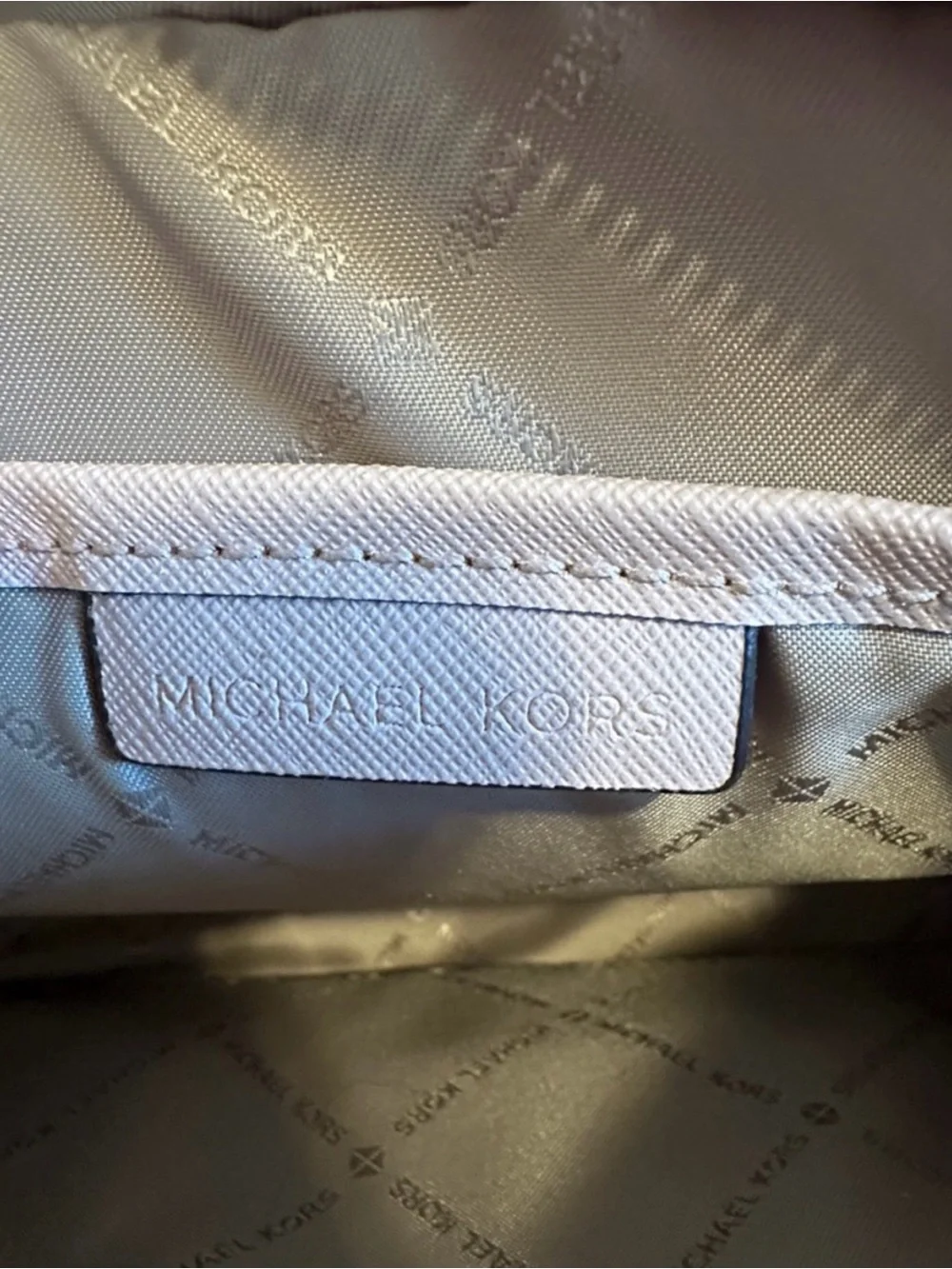 Michael Kors excellent no